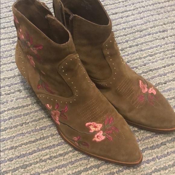 Ash embroidrer bootie - Picture 7 of 8